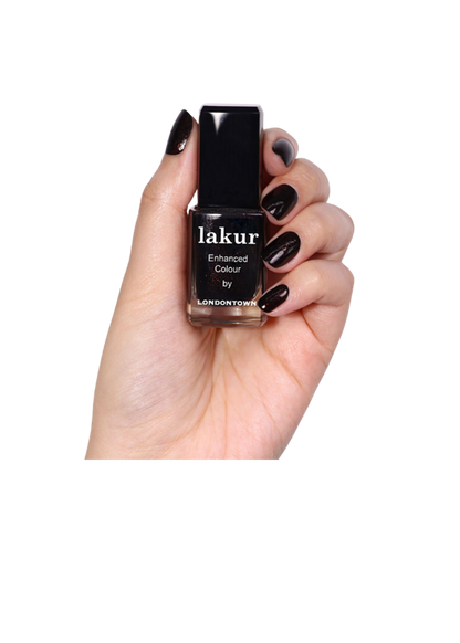 Lakur Around the Fireplace